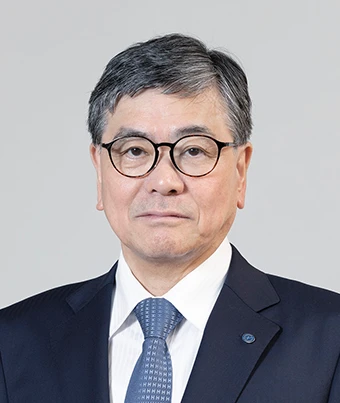 Akira Higashiyama