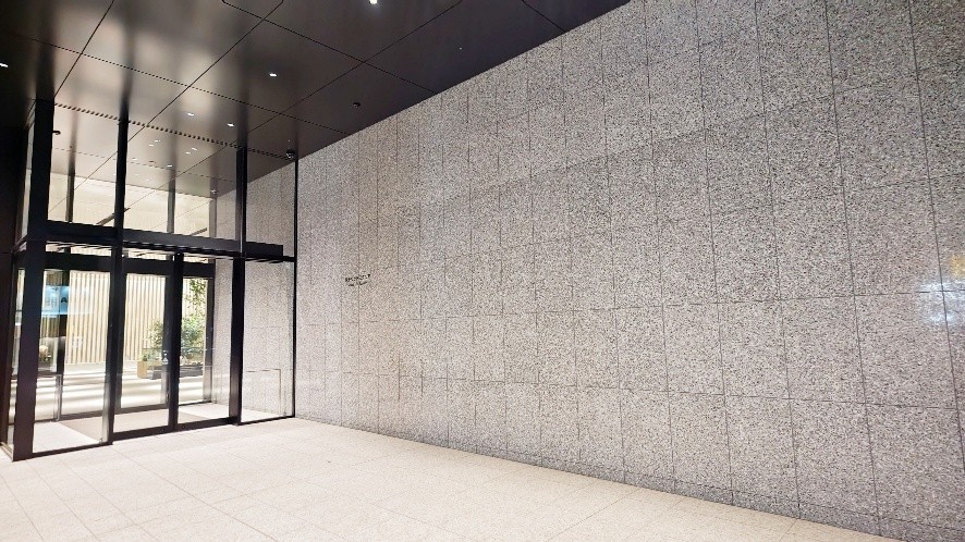 テラゾを使用した壁面 (エントランス) 