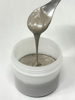 開発した導電性接着剤